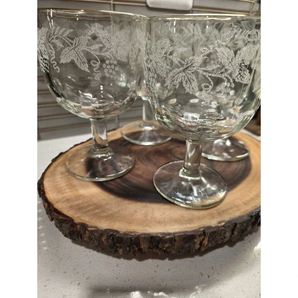 VTG Lot Of 4 Bartlett Collins Thumbprint Etched Grapes & Leaves Goblets 1940s